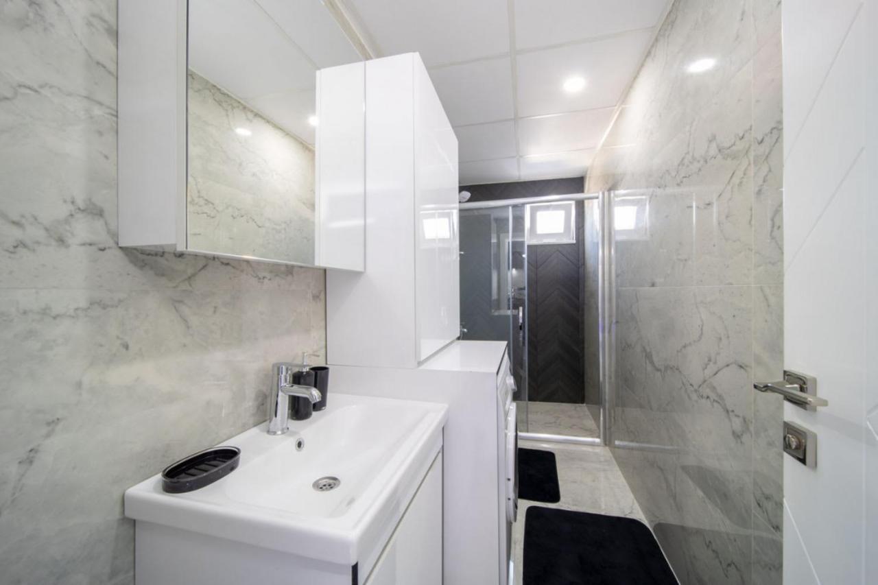 Modern And Central Duplex Apartment Near Beach In 安塔利亚 外观 照片